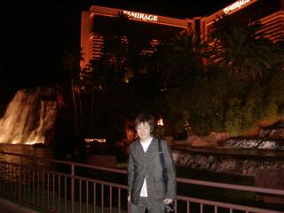 �~���[�W���z�e���O